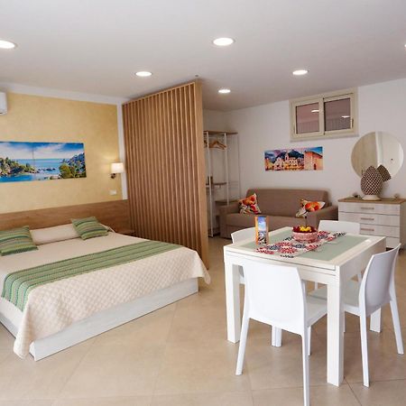 Theos Holidays Apartments Джардини Наксос Екстериор снимка