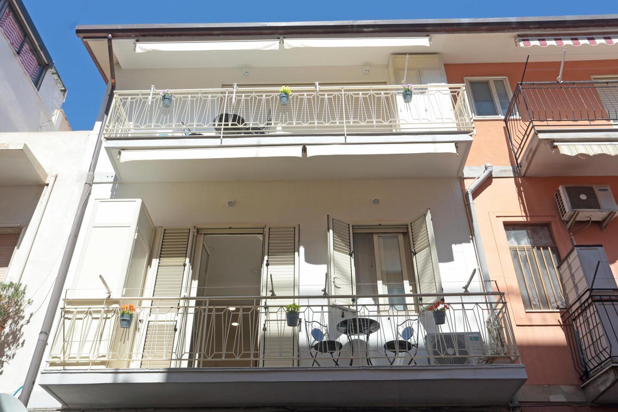 Theos Holidays Apartments Джардини Наксос Екстериор снимка